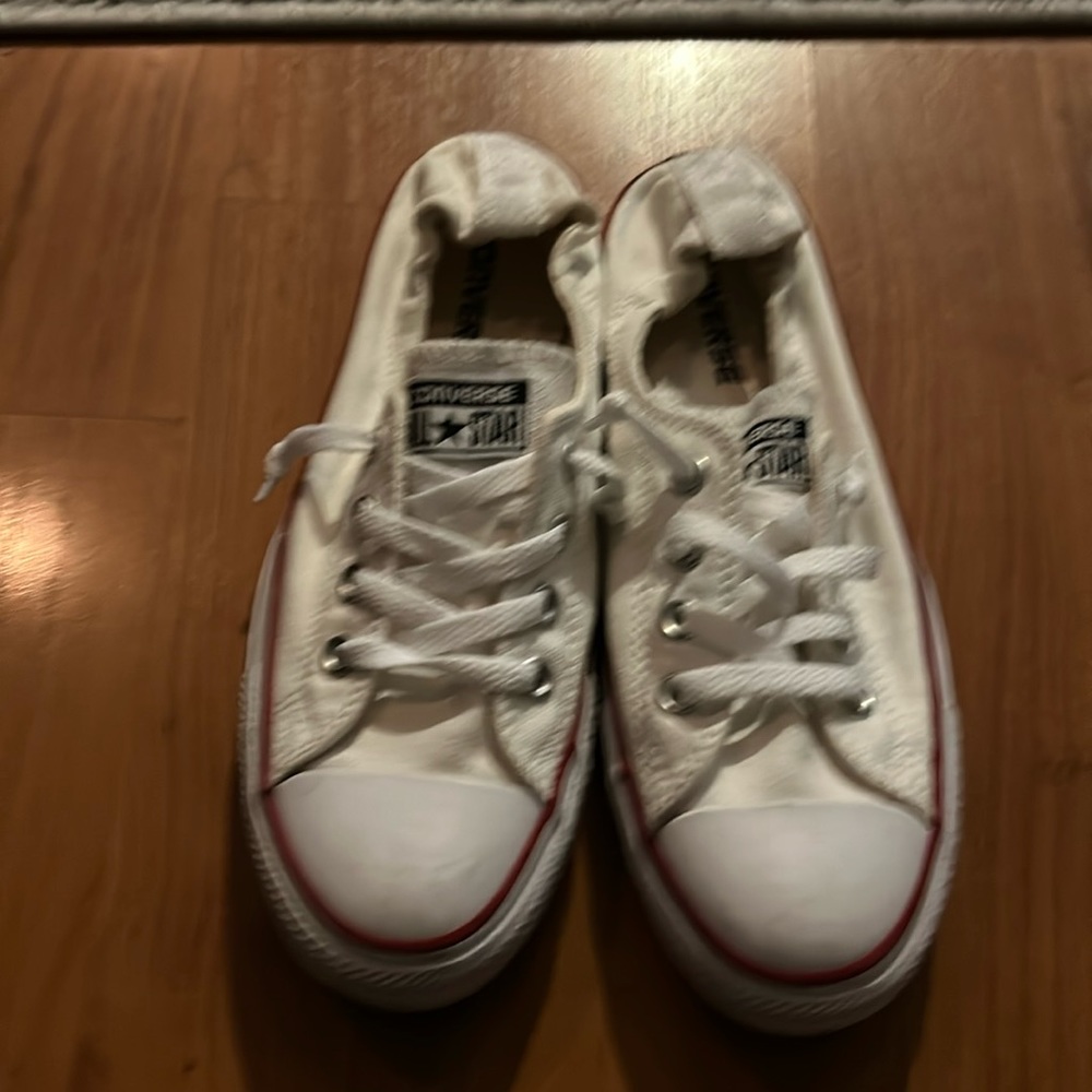 Converse women’s shoes white size 8